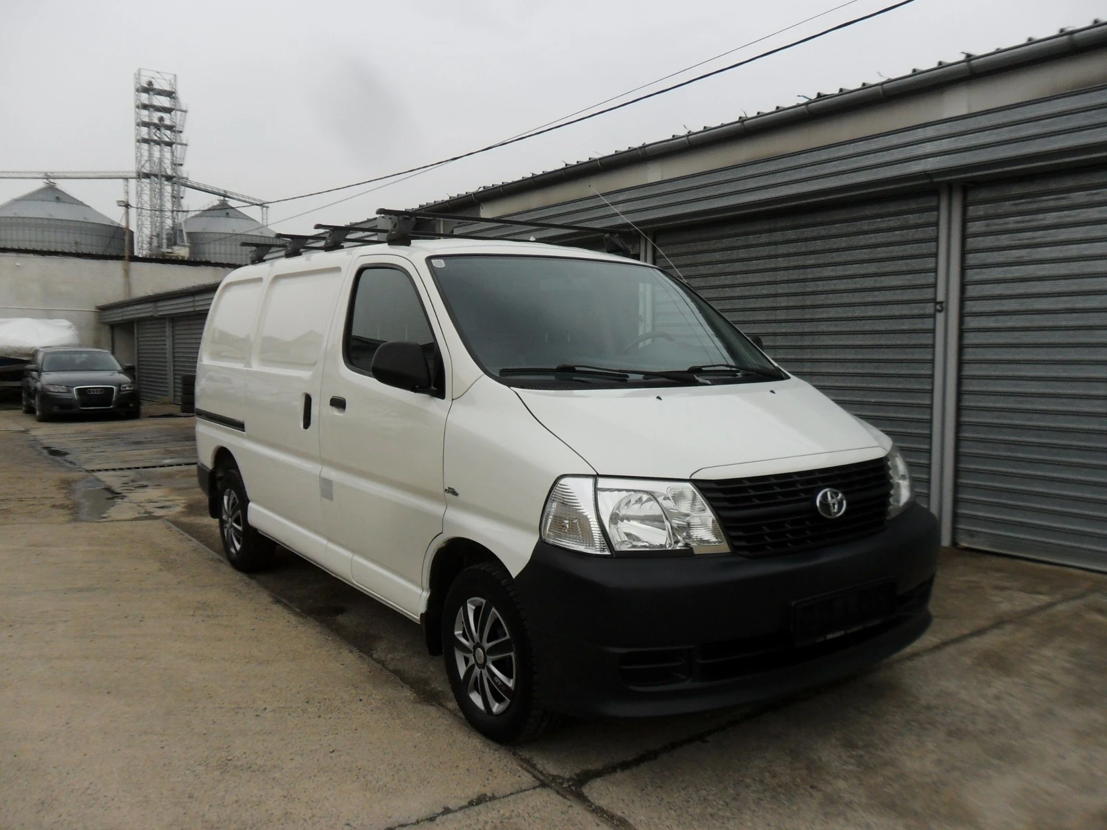 Toyota Hiace 2, 5-D4D-ТОВАРЕН- - изображение 6