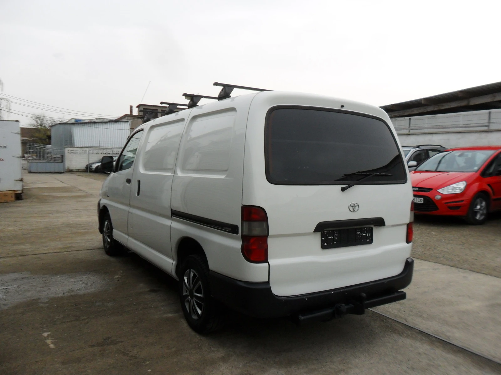 Toyota Hiace 2, 5-D4D-ТОВАРЕН- - изображение 10