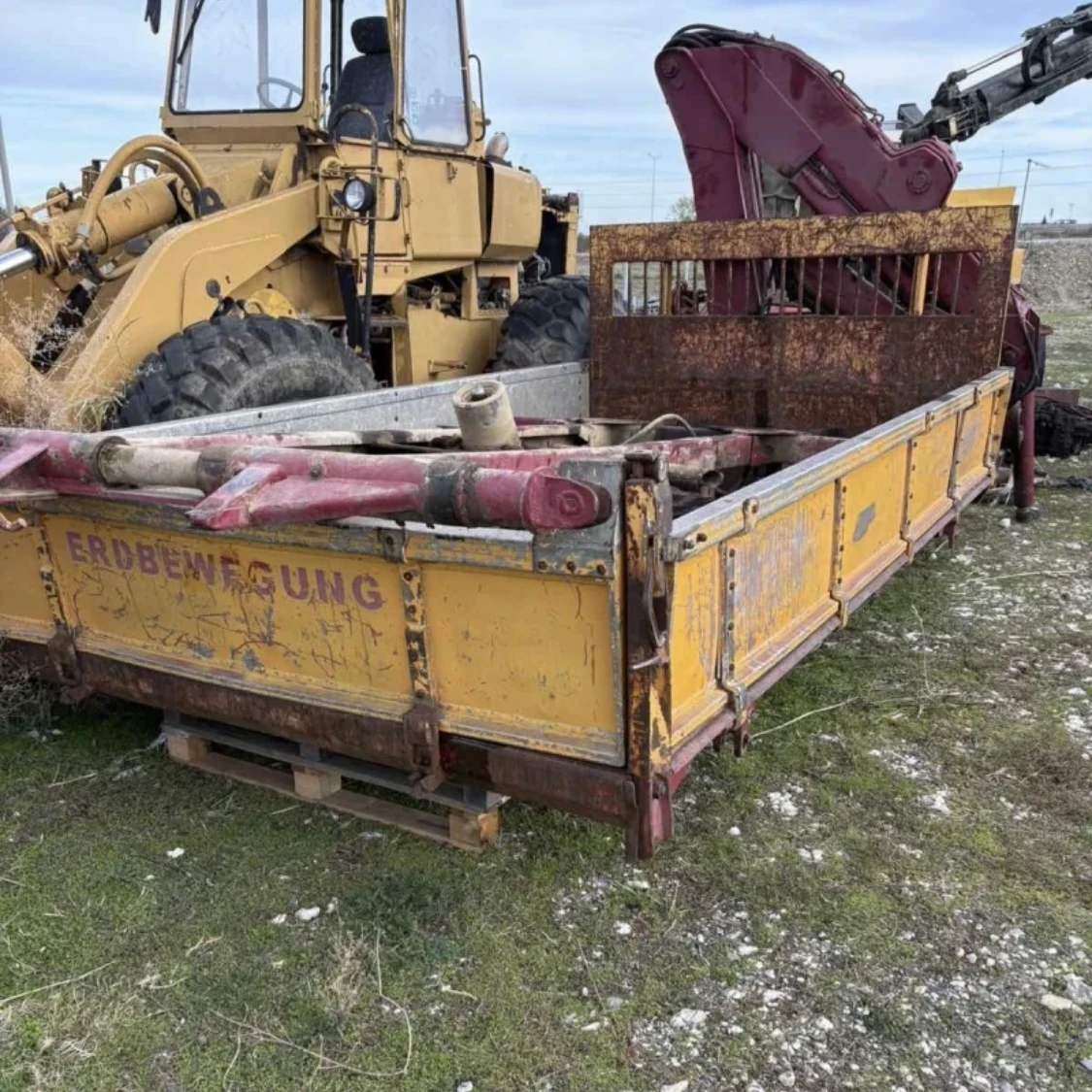 Mercedes-Benz 1824 Самосвален кош, снимка 1