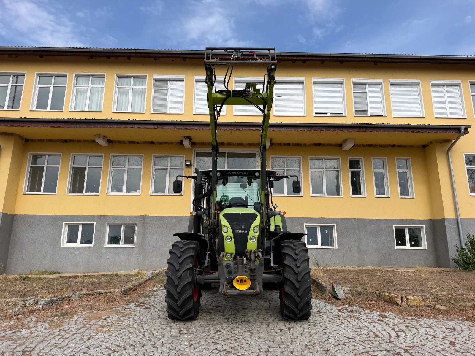 Трактор Claas ARION 620 С ТОВАРАЧ ЛИЗИНГ, снимка 2 - Селскостопанска техника - 53884963
