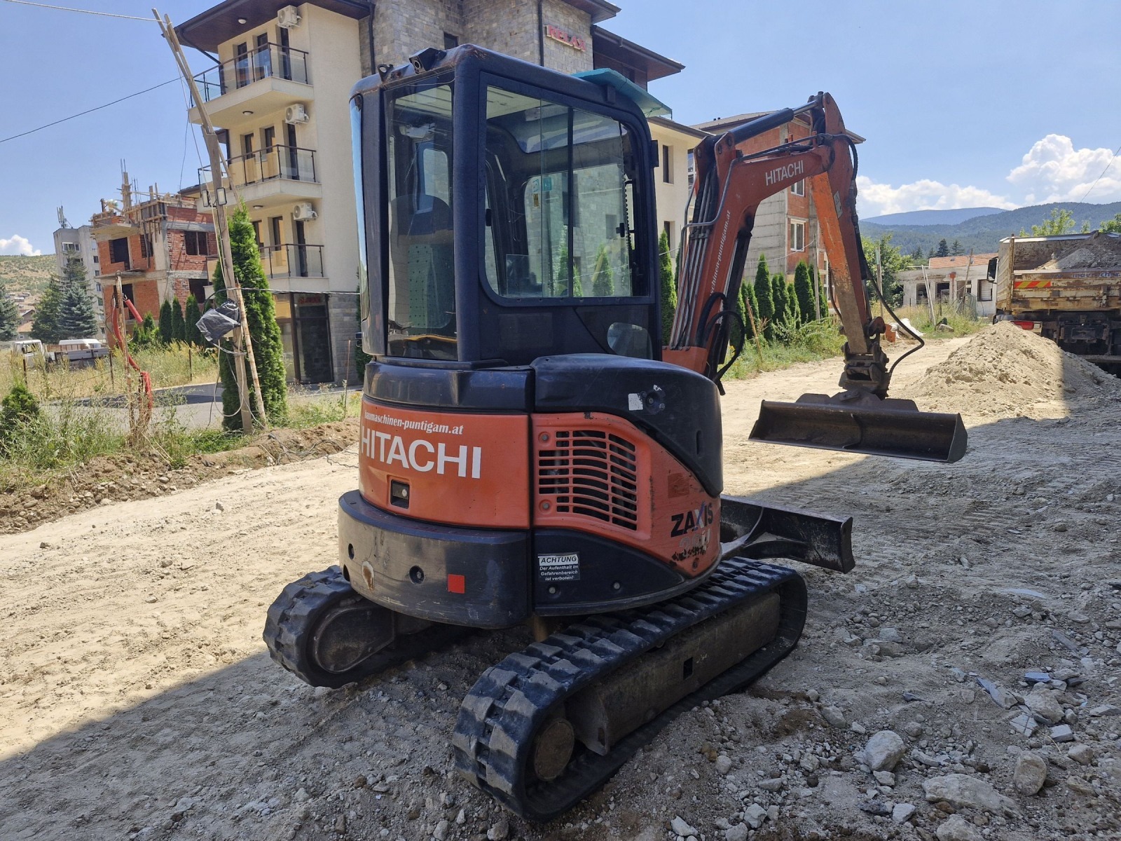 Багер Hitachi ZX29U-3 CLR 3040 КГ - изображение 3