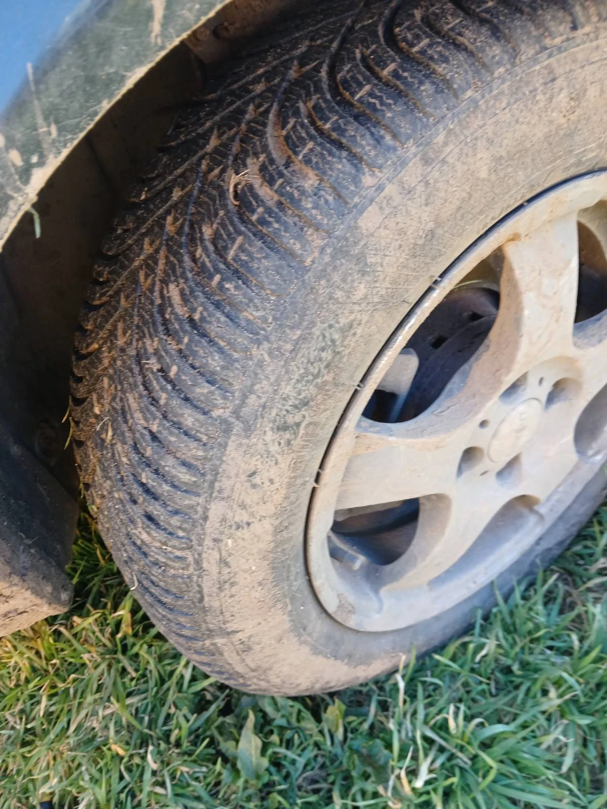 ���� � ������ 185/65R15 | Mobile.bg � ����������� 1