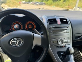 Toyota Auris D-4D, снимка 14