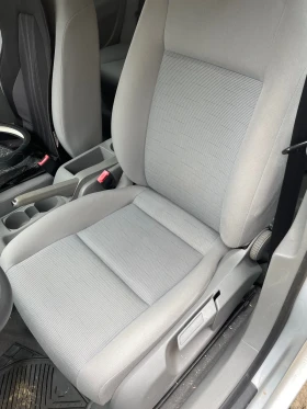 VW Golf 1.4 75PS с регистрация - 2790 € / 5456.77 лв. - 32032438 7