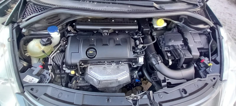Peugeot 207 1.4i ИЗКЛЮЧИТЕЛНO СЕРВИЗ КНИЖК УНИКТ ОБСЛУЖН КЛИМА, снимка 16 - Автомобили и джипове - 23630693