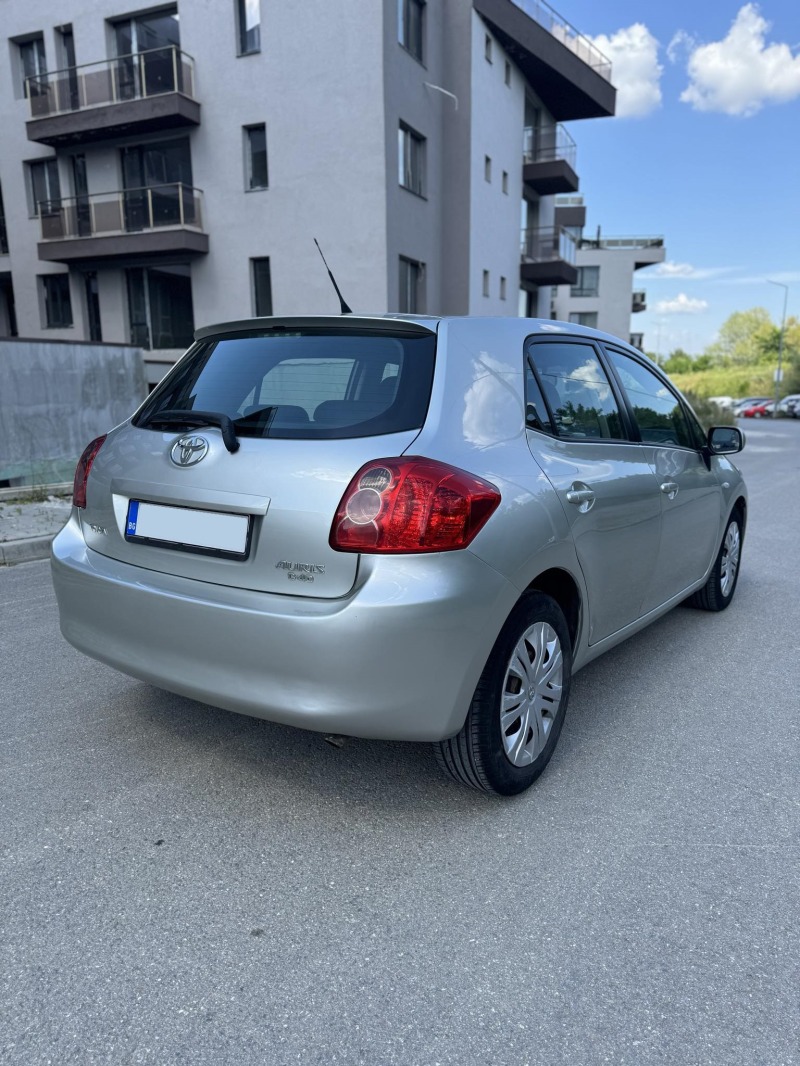 Toyota Auris D-4D, снимка 6 - Автомобили и джипове - 46409282