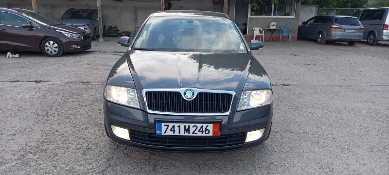 Skoda Octavia 1.9TDI 105к.с. Автоматик Швейцария, снимка 3 - Автомобили и джипове - 52606305