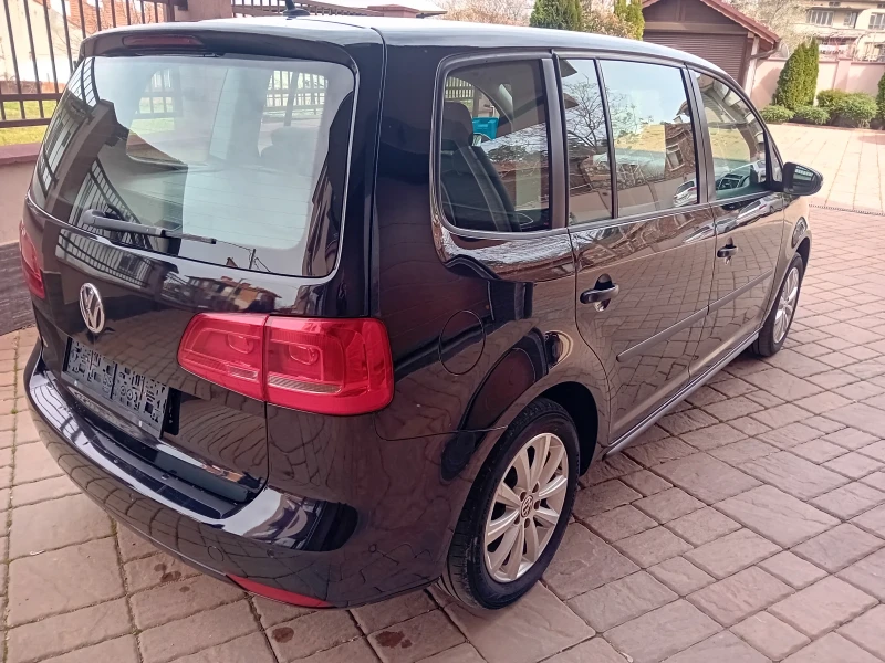 VW Touran 1.6TDI, снимка 5 - Автомобили и джипове - 49532990