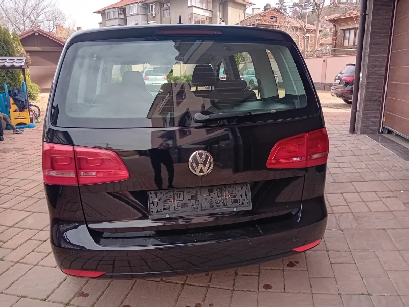 VW Touran 1.6TDI, снимка 6 - Автомобили и джипове - 49532990