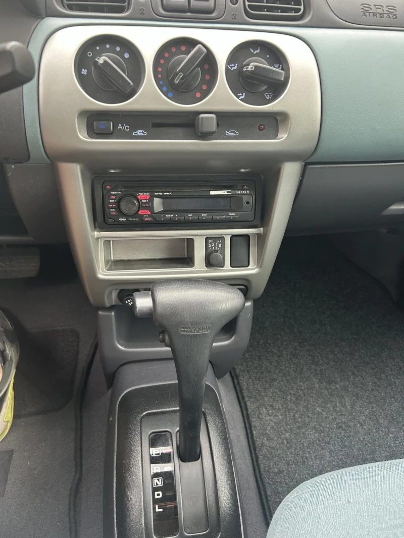 Nissan Micra, снимка 8 - Автомобили и джипове - 52902229