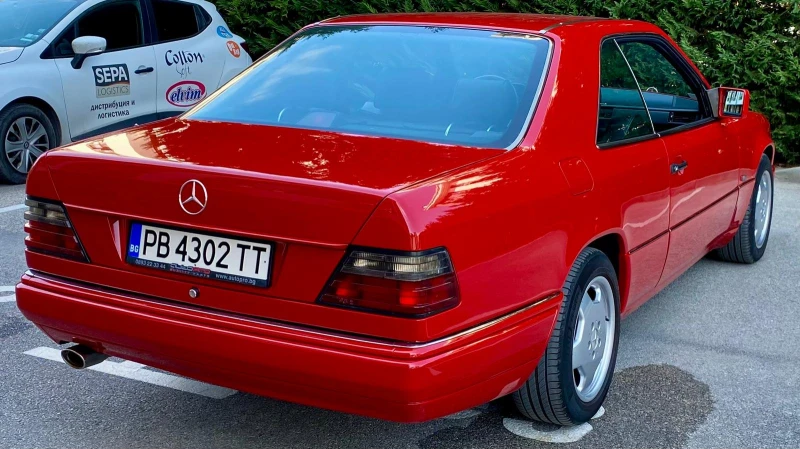 Mercedes-Benz E 200, снимка 4 - Автомобили и джипове - 52206403