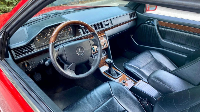 Mercedes-Benz E 200, снимка 7 - Автомобили и джипове - 52206403