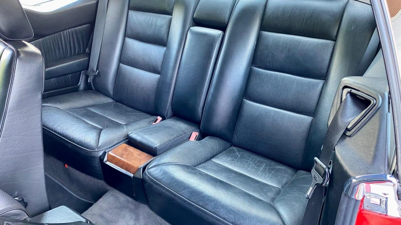 Mercedes-Benz E 200, снимка 10 - Автомобили и джипове - 52206403