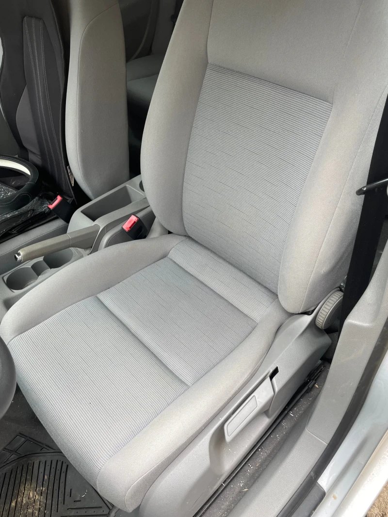 VW Golf 1.4 75PS с регистрация, снимка 7 - Автомобили и джипове - 53350612