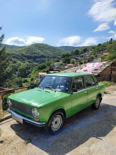 Lada 21011 Жигула, снимка 1 - Автомобили и джипове - 47760461