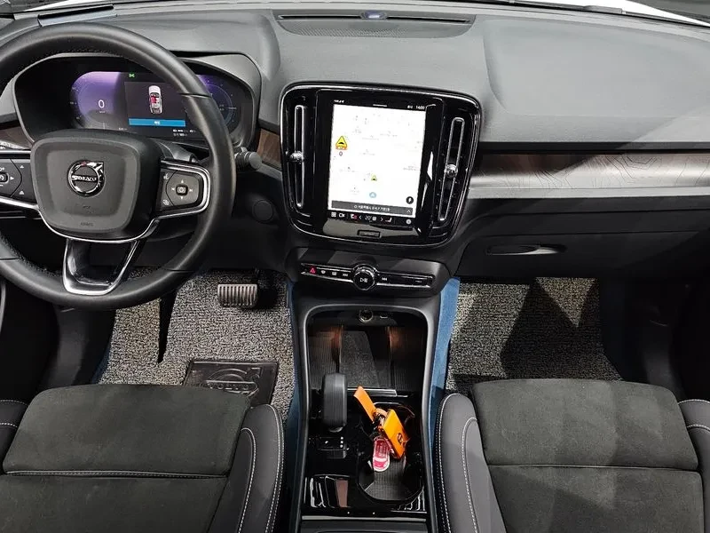 Volvo C40 САМО 30% АВАНС, снимка 7 - Автомобили и джипове - 56533681
