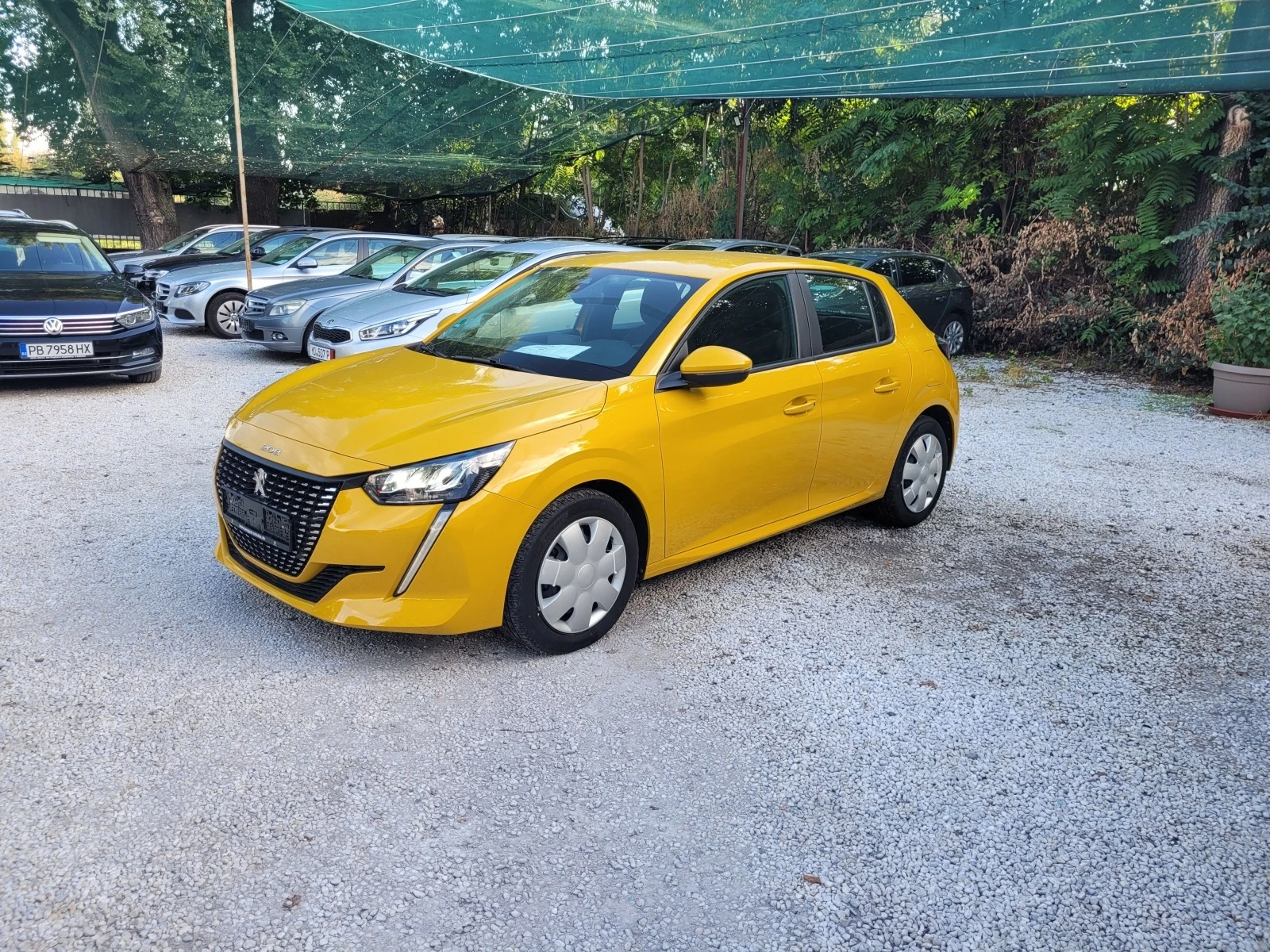 Peugeot 208 1.2 i - [1] 