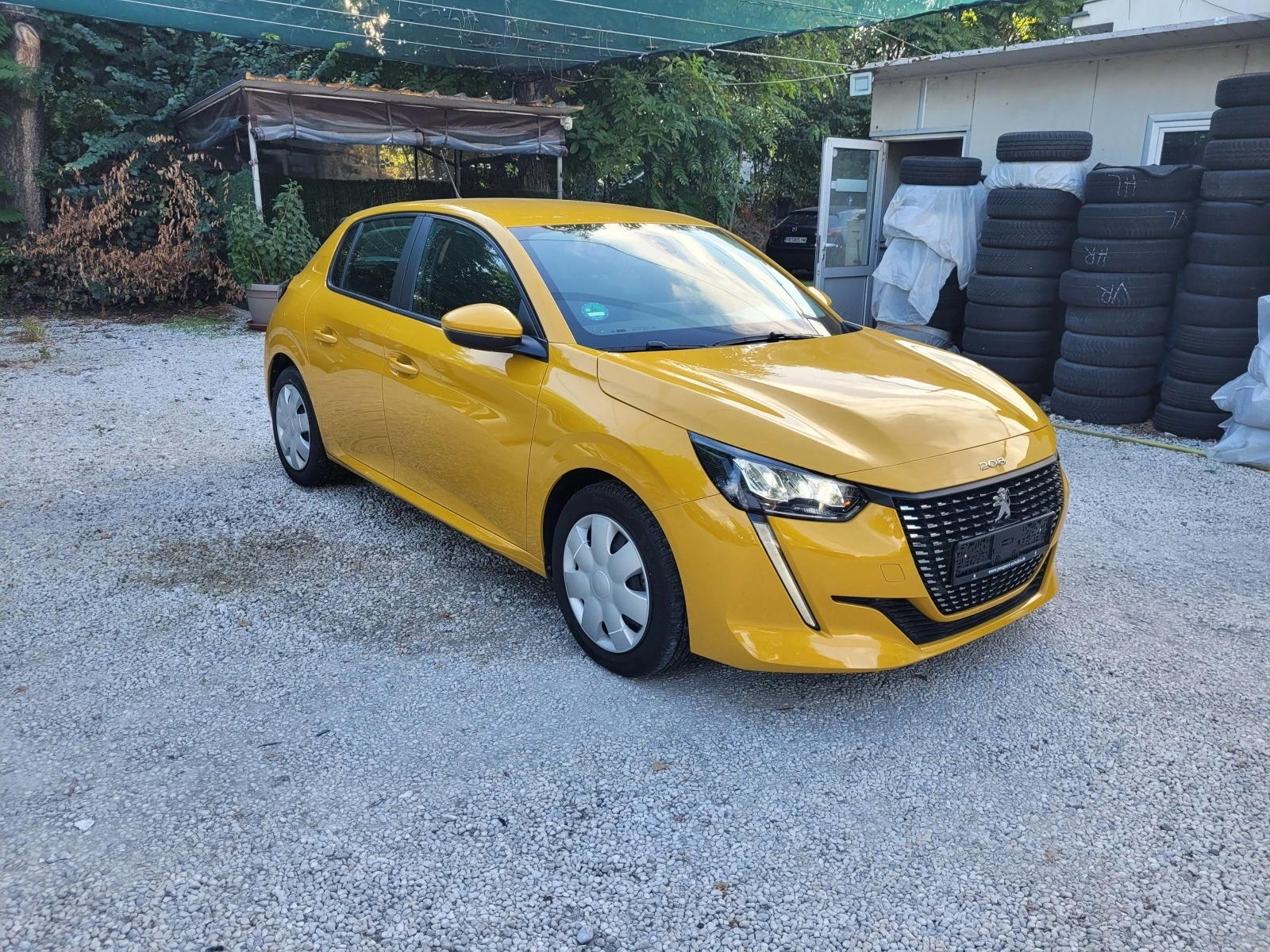 Peugeot 208 1.2 i - изображение 2