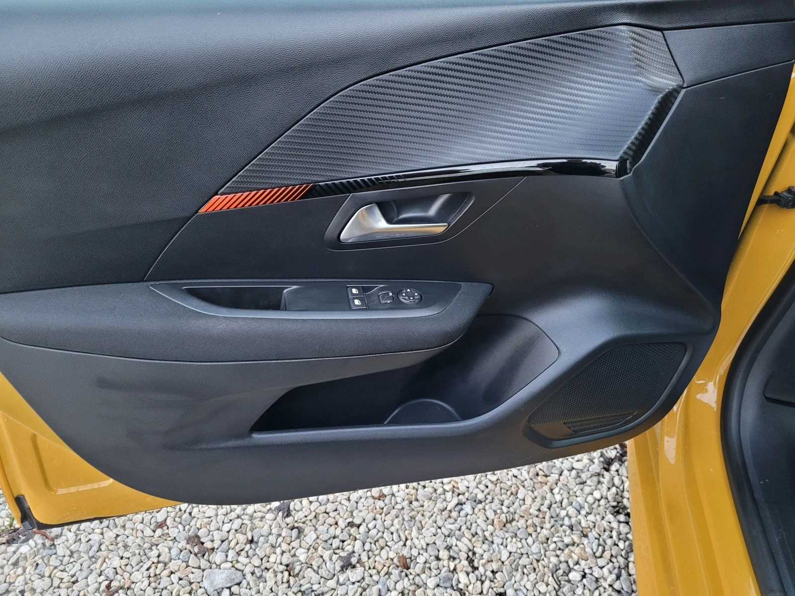 Peugeot 208 1.2 i | Mobile.bg   14