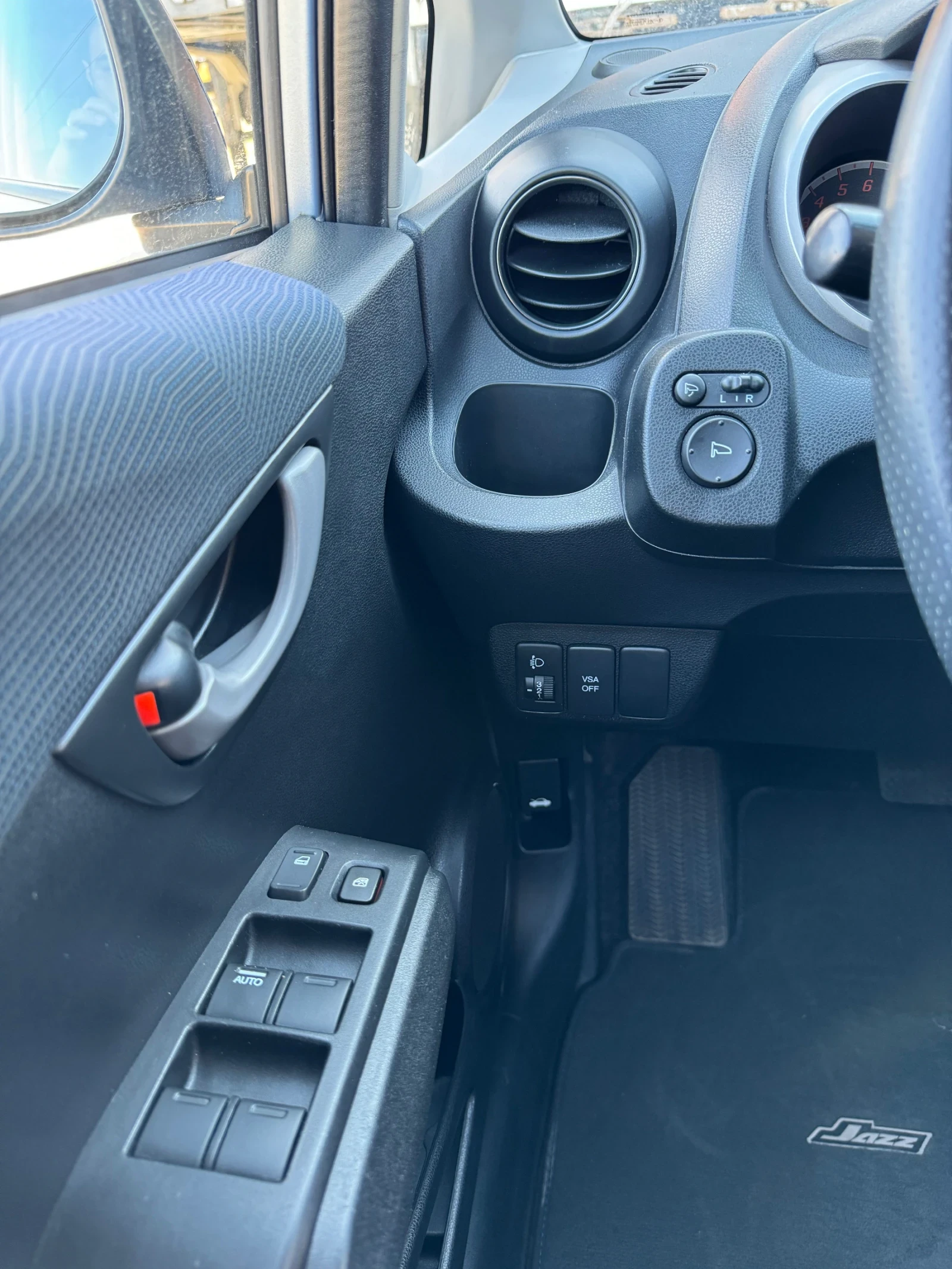Honda Jazz Swiss TOP 1.4 | Mobile.bg — изображение 11