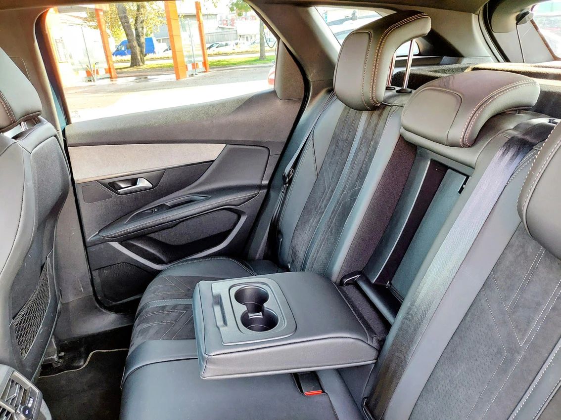 Peugeot 3008 GT 1.6 181k.c. EAT8 - изображение 6