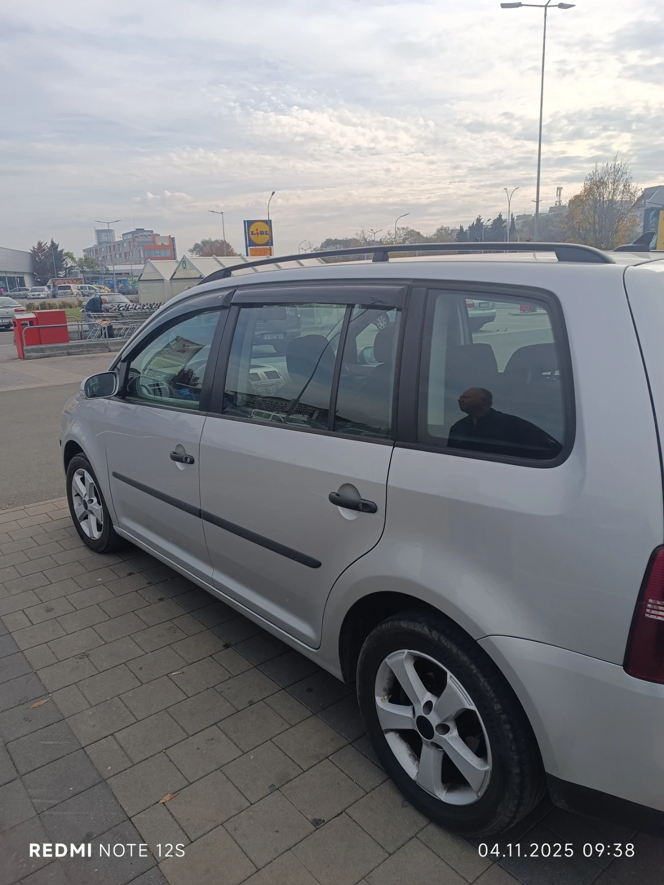 VW Touran  - изображение 5
