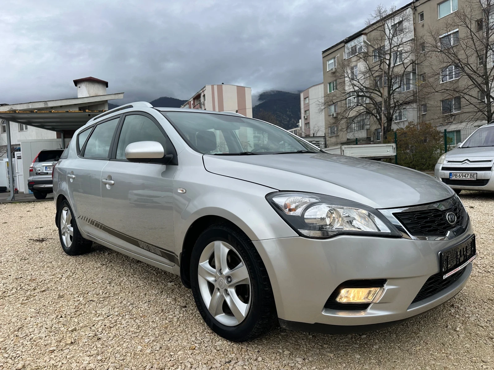 Kia Ceed 1.6/FACELIFT//165000KM//EURO5B - изображение 6