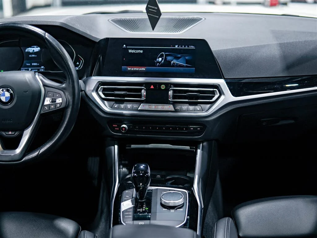 BMW 330 * HARMON&KARDON* * HeadUp* AвтоКредит* (ЦЕНА ДО БГ - изображение 8