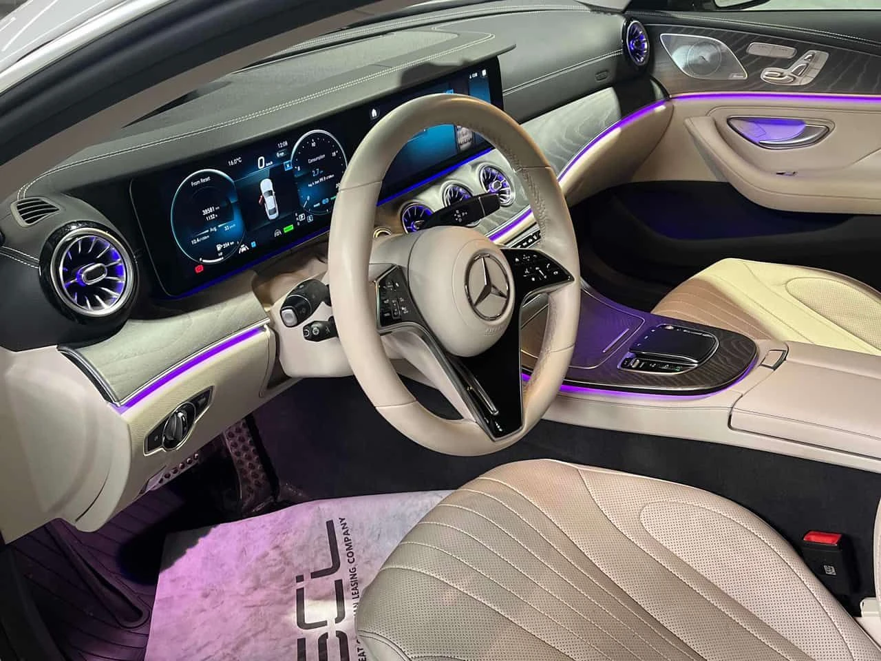 Mercedes-Benz CLS 450  | DISTRONIC | ОБДУХВАНЕ | CARFAX, снимка 7 - Автомобили и джипове - 53715523