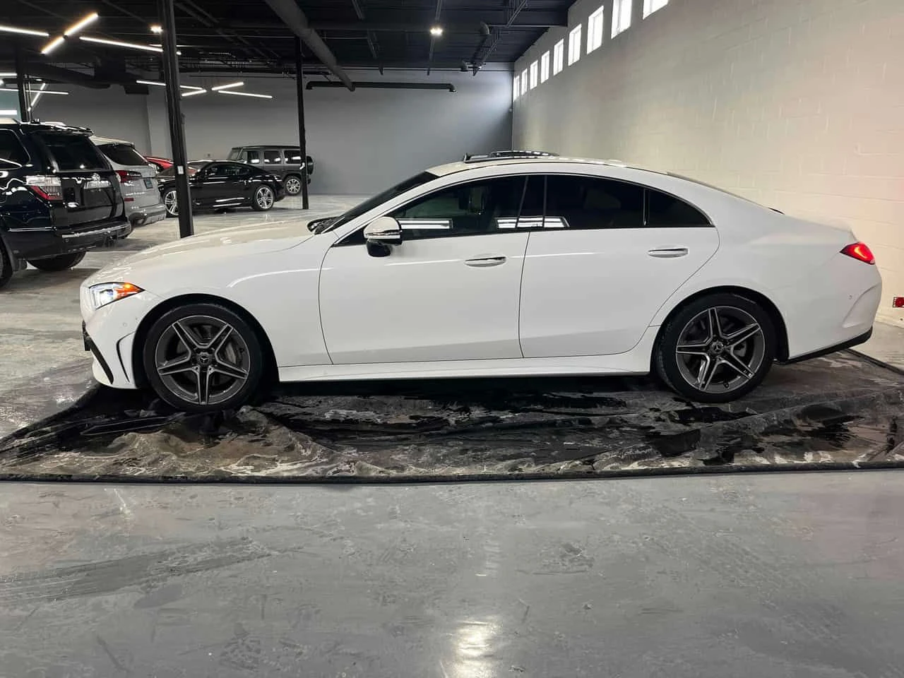 Mercedes-Benz CLS 450  | DISTRONIC | ОБДУХВАНЕ | CARFAX, снимка 2 - Автомобили и джипове - 53715523