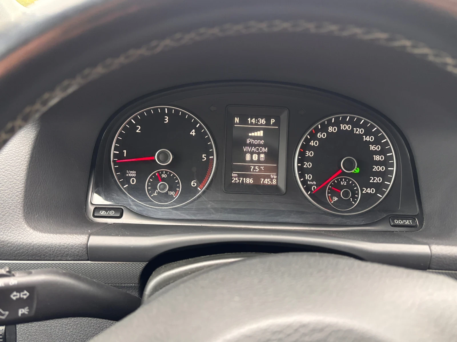 VW Touran 2.0DSG Match, снимка 10 - Автомобили и джипове - 53935436