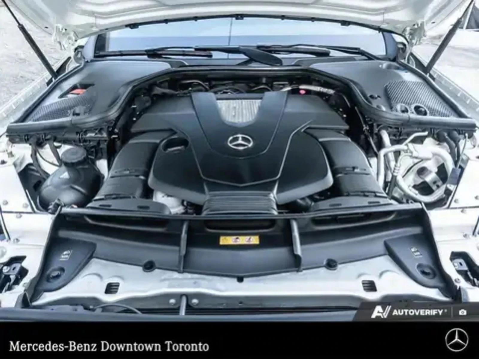 Mercedes-Benz E 400 2017/64000KM/M276/PANO/BURNMASTER/360/4MATIC, снимка 14 - Автомобили и джипове - 54031112