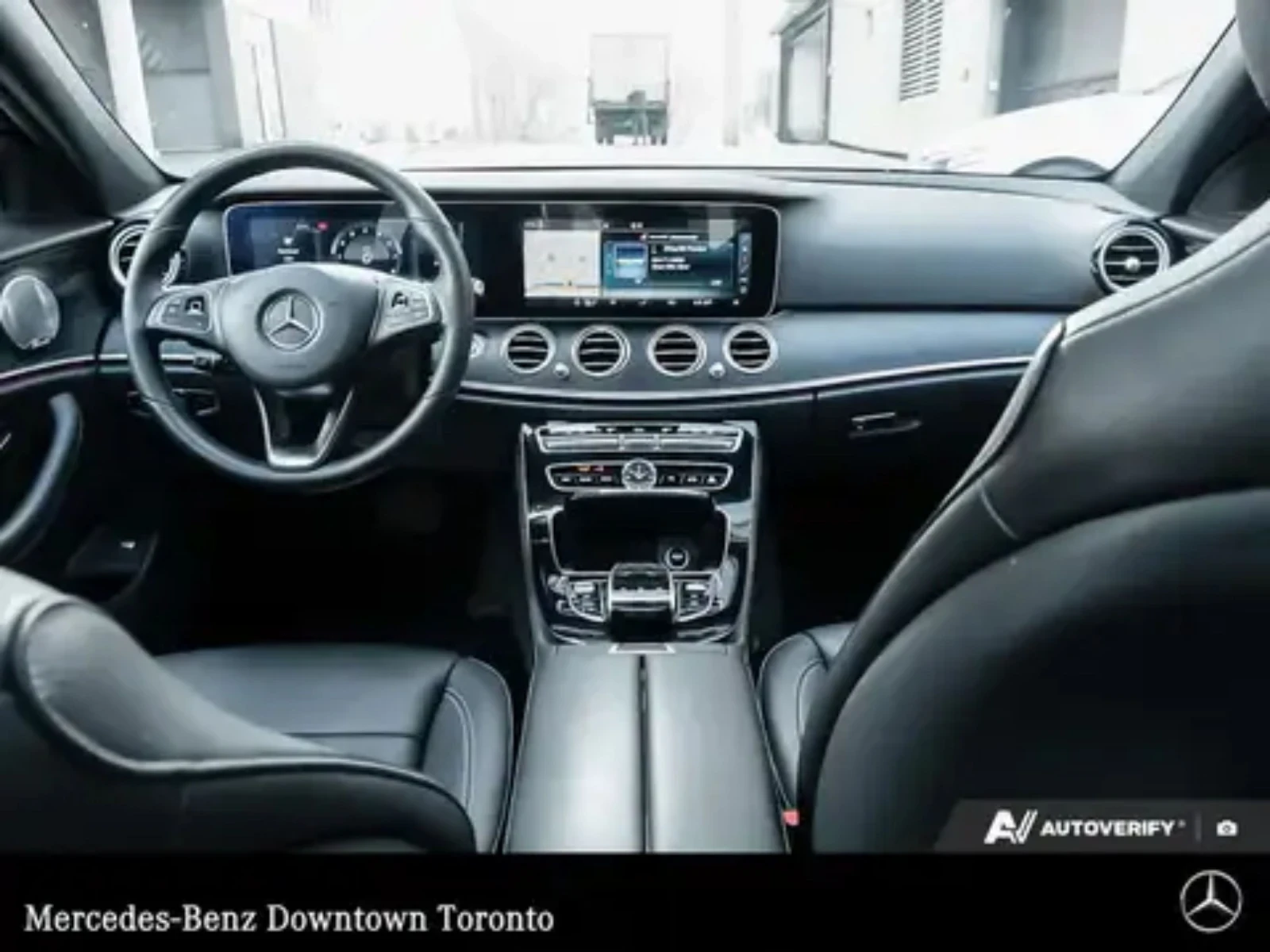 Mercedes-Benz E 400 2017/64000KM/M276/PANO/BURNMASTER/360/4MATIC, снимка 8 - Автомобили и джипове - 54031112