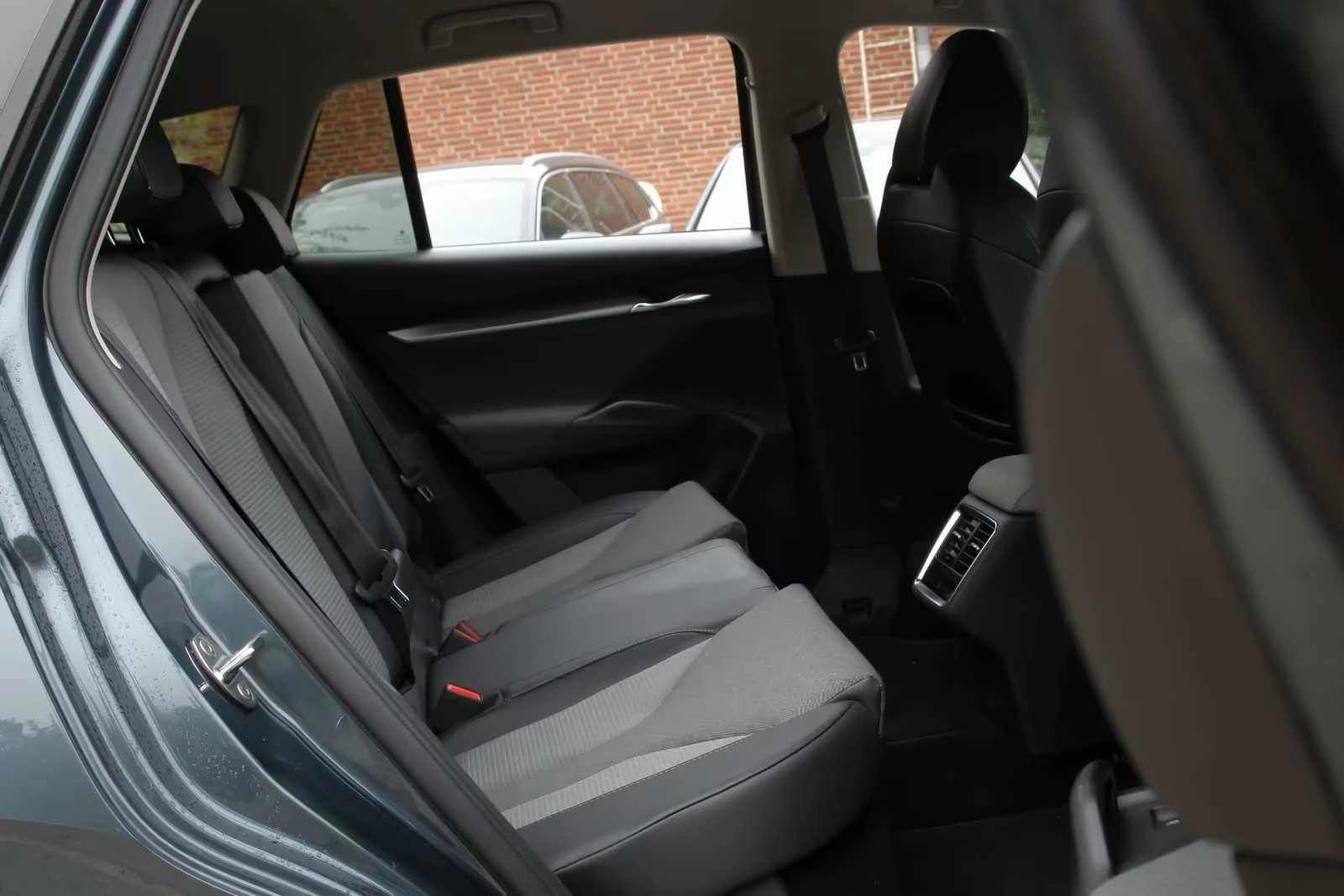 Skoda Enyaq IV60 SOH 91% ТОП СЪСТОЯНИЕ , снимка 15 - Автомобили и джипове - 54577213