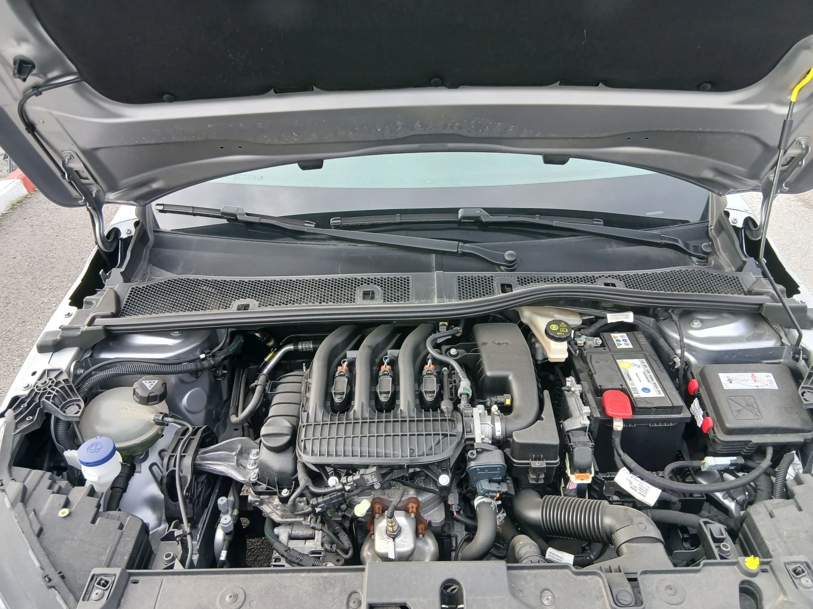 Opel Corsa 1.2i, снимка 11 - Автомобили и джипове - 54623815