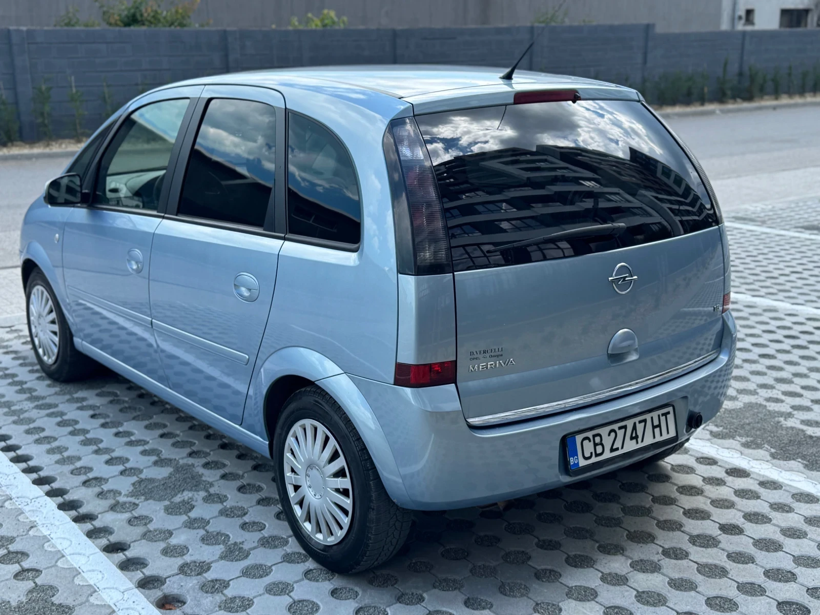 Opel Meriva 1.6i Газово Автомат, снимка 4 - Автомобили и джипове - 54668196