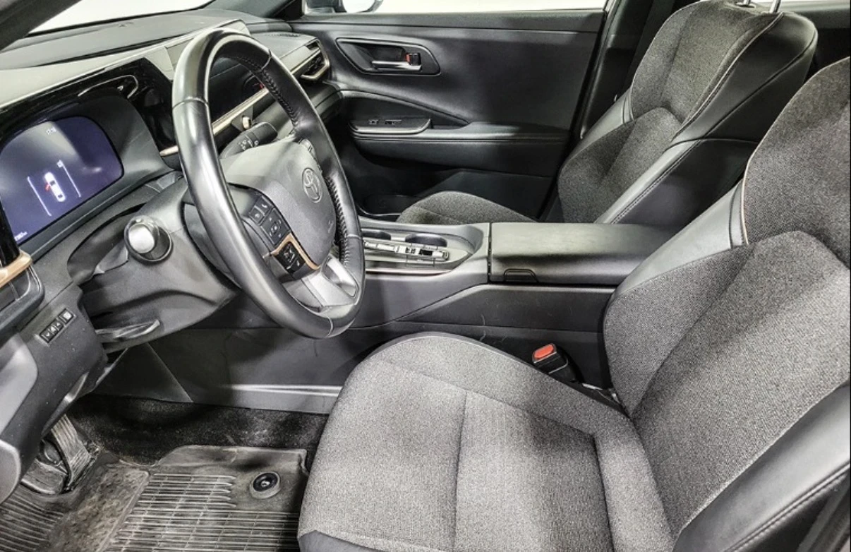 Toyota Crown HYBRID * AWD * CARPLAY * ПОДГРЕВ * КАМЕРА * , снимка 4 - Автомобили и джипове - 54683437