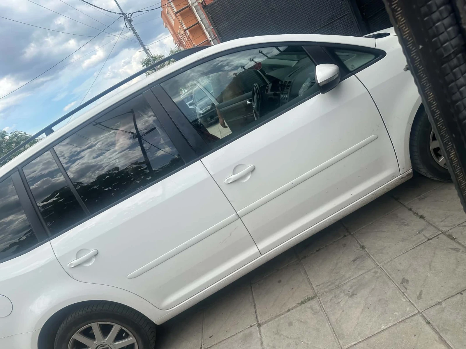 VW Touran, снимка 4 - Автомобили и джипове - 54983075