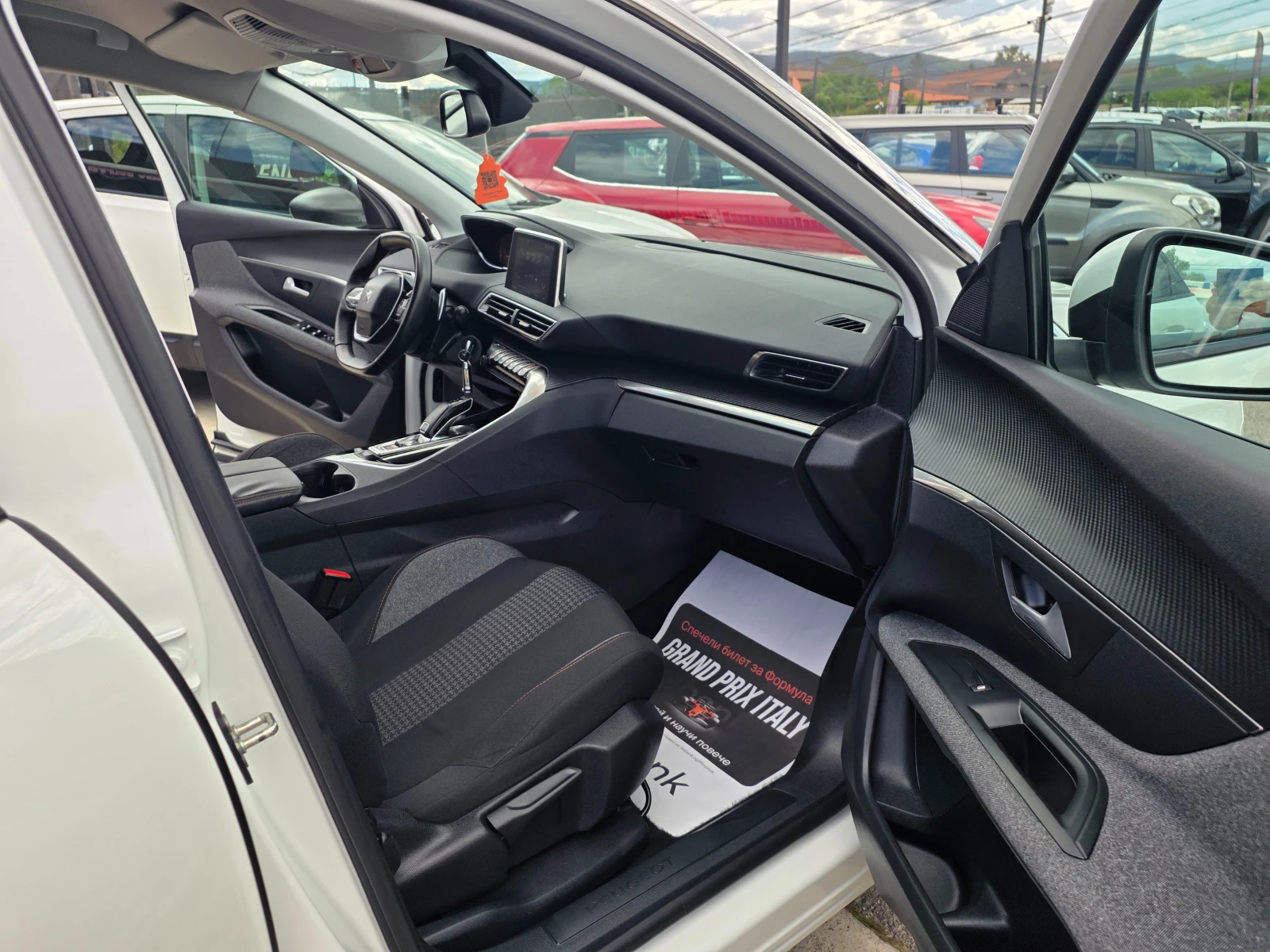 Peugeot 3008 1.2I-131к.с EURO 6b-НАВИГАЦИЯ-ШВЕЙЦАРИЯ, снимка 12 - Автомобили и джипове - 55166485