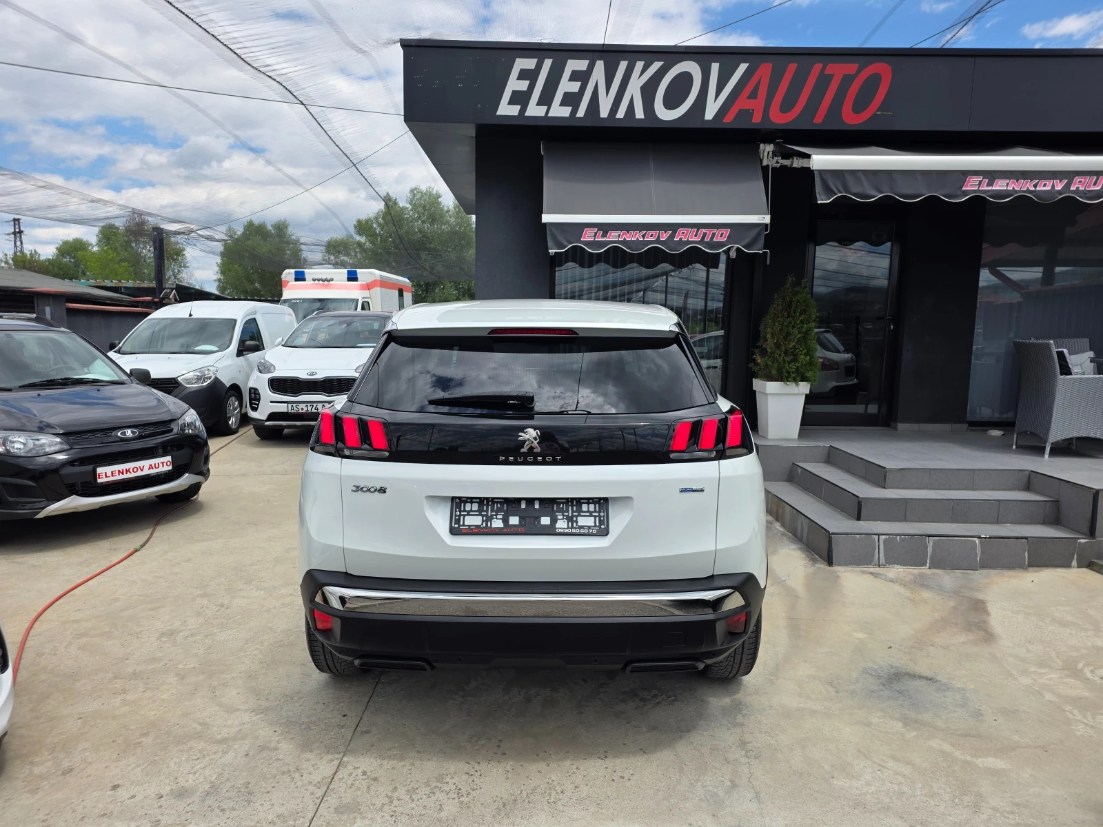 Peugeot 3008 1.2I-131к.с EURO 6b-НАВИГАЦИЯ-ШВЕЙЦАРИЯ, снимка 7 - Автомобили и джипове - 55166485