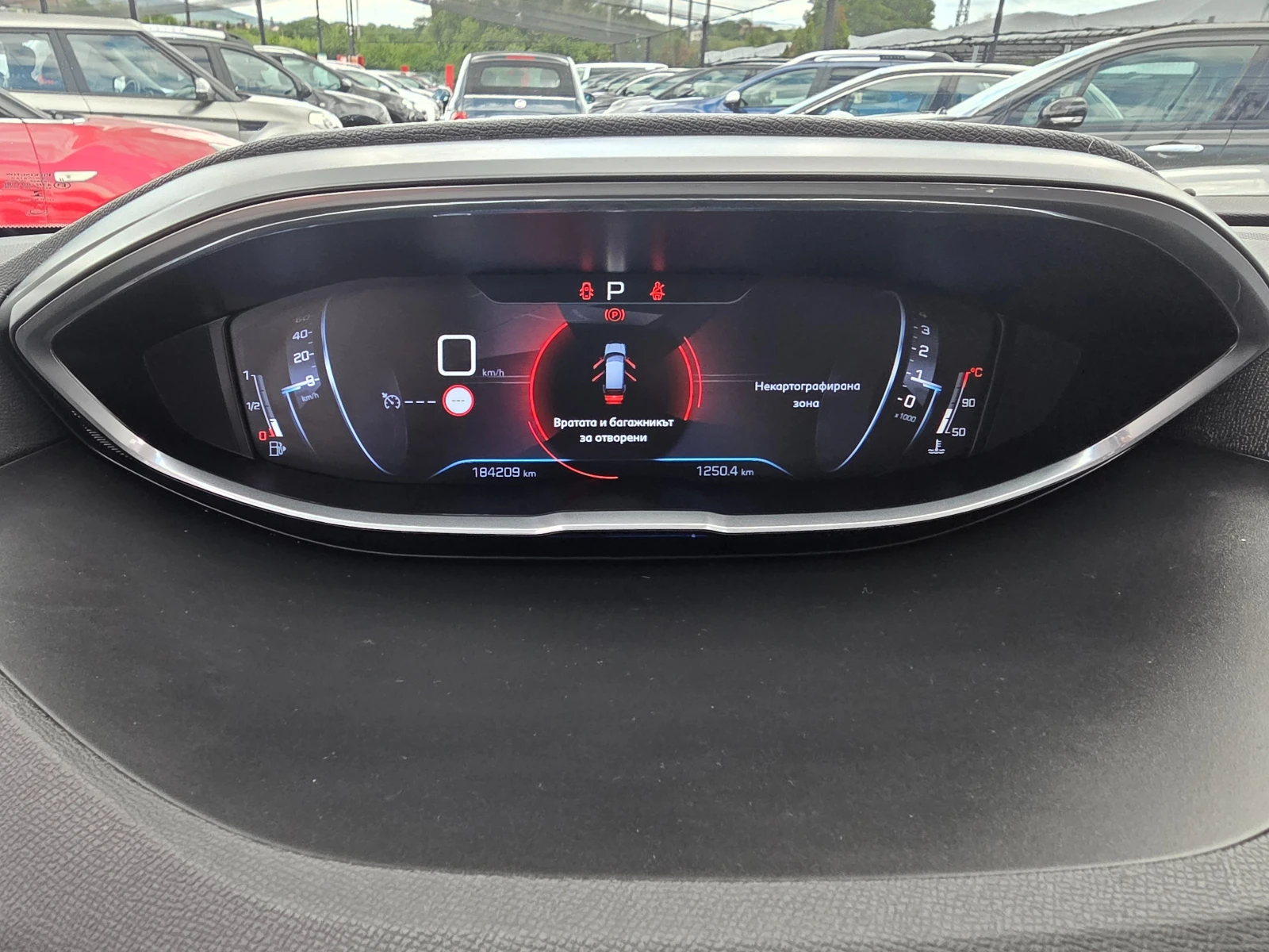 Peugeot 3008 1.2I-131к.с EURO 6b-НАВИГАЦИЯ-ШВЕЙЦАРИЯ, снимка 10 - Автомобили и джипове - 55166485