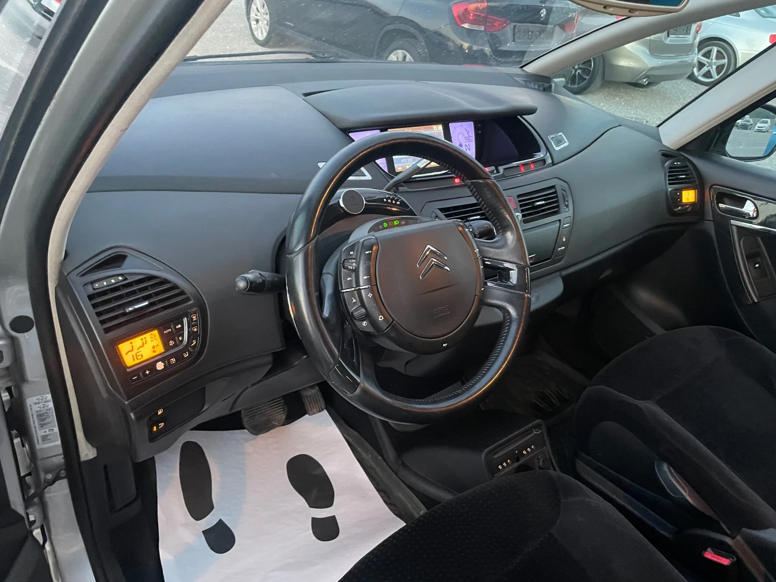Citroen Grand C4 Picasso 2.0HDI 6+ 1 AUTOMATIC NAVI TV/DVD | Mobile.bg � ����������� 9