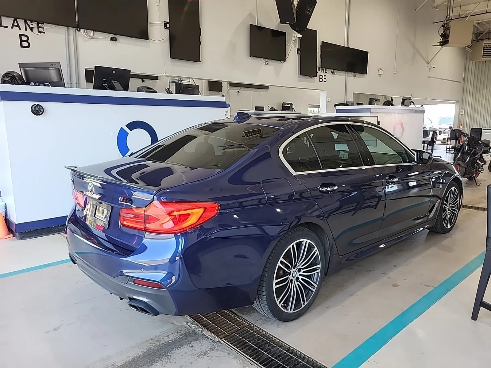 BMW 530 * Xdrive * CARFAX * ОПЦИЯ ЗА ФИНАНСИРАНЕ, снимка 2 - Автомобили и джипове - 55842072
