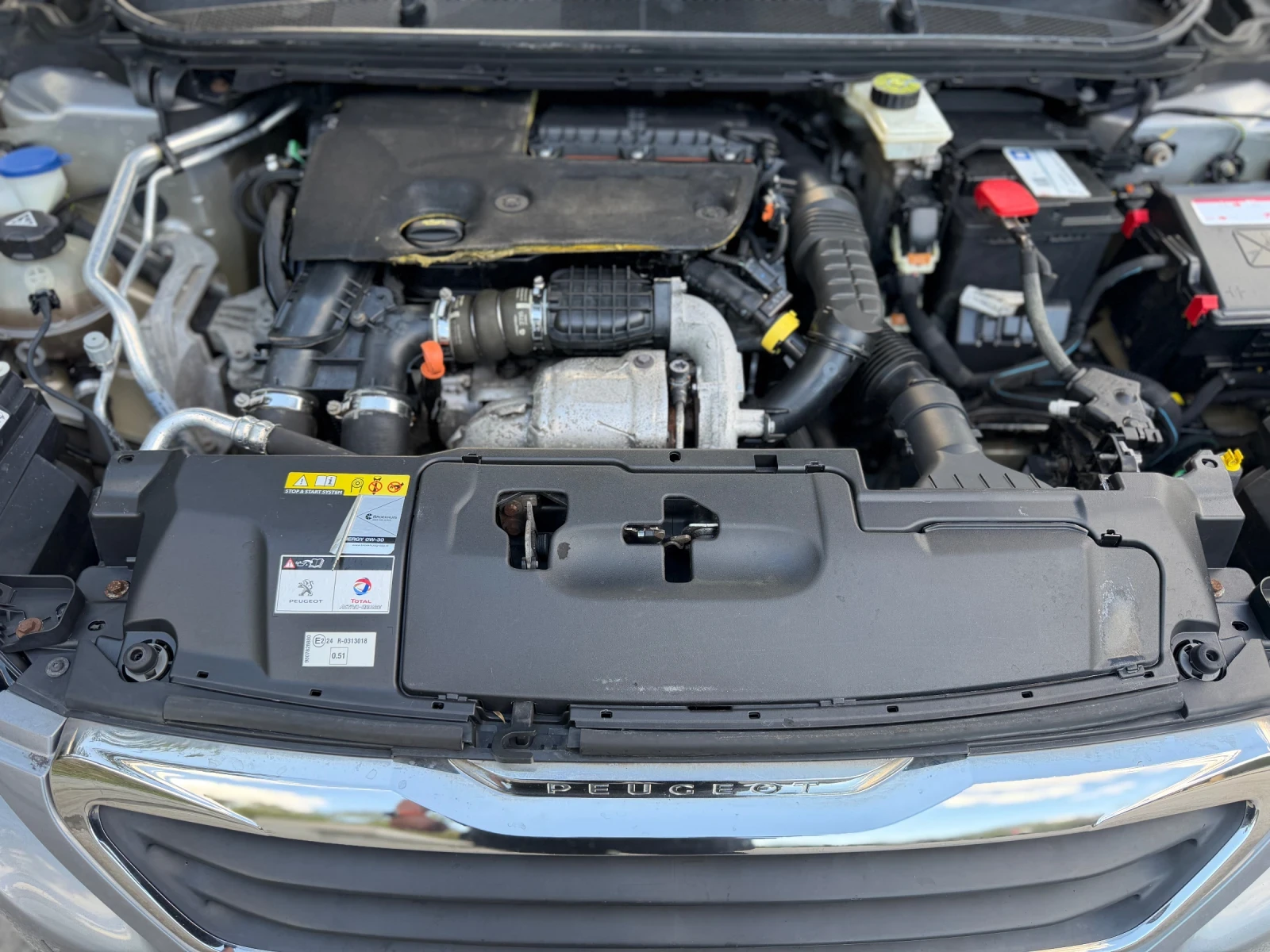 Peugeot 308 1.6 HDI 120 kc., снимка 14 - Автомобили и джипове - 56223525