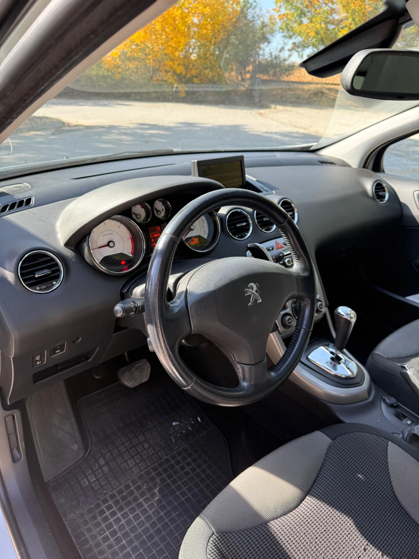 Peugeot 308, снимка 11 - Автомобили и джипове - 56441348