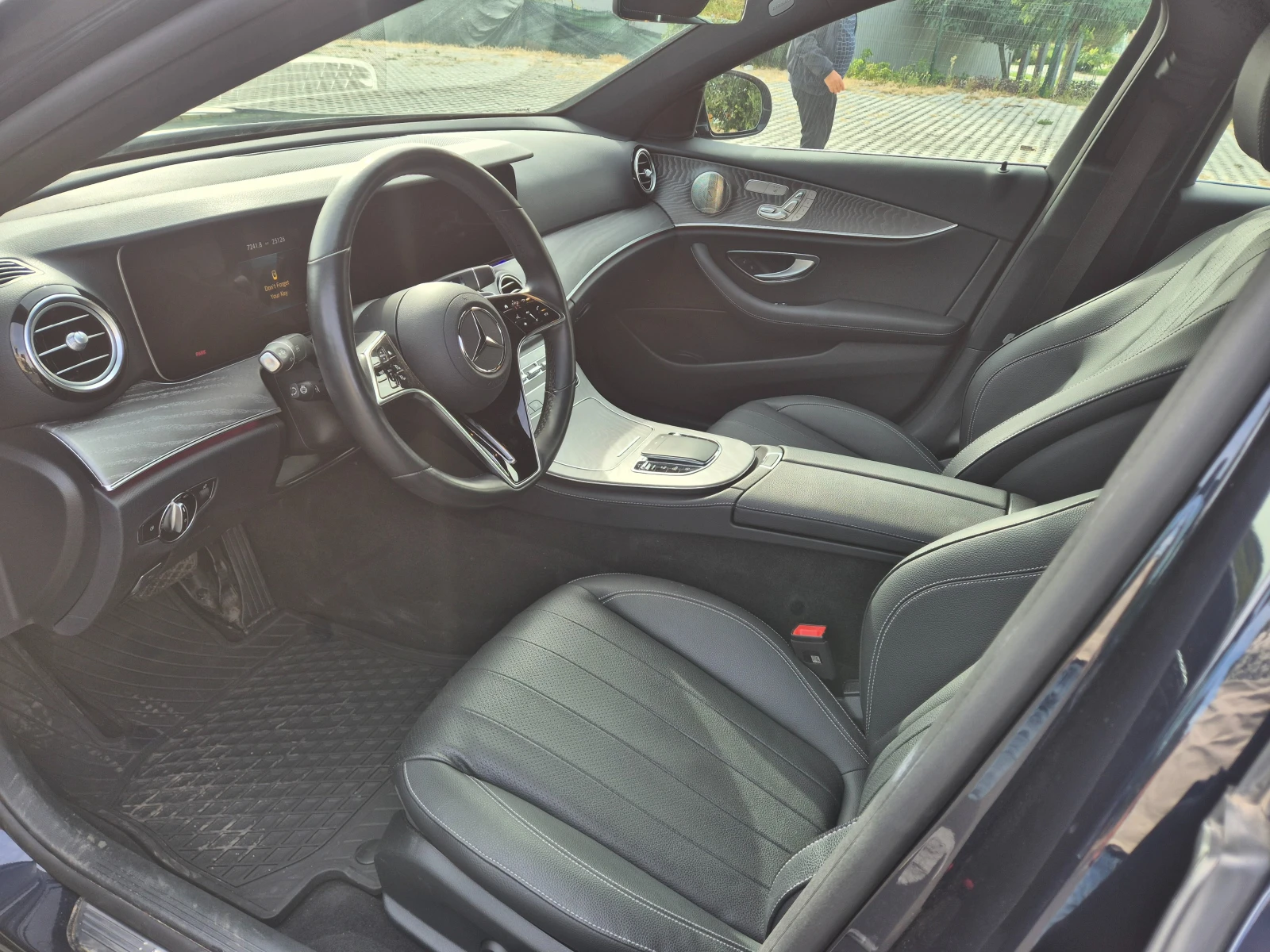 Mercedes-Benz E 350 E 350 4matic, снимка 14 - Автомобили и джипове - 56646945