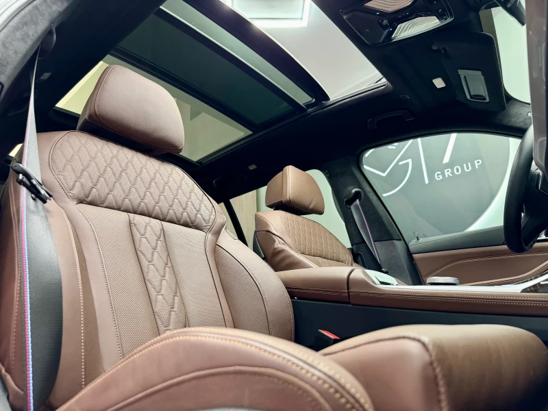 BMW X7 40d xDrive M Sport FACELIFT * 1-ви СОБСТВЕНИК* , снимка 8 - Автомобили и джипове - 50573413