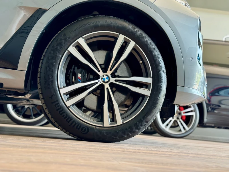 BMW X7 40d xDrive M Sport FACELIFT * 1-ви СОБСТВЕНИК* , снимка 5 - Автомобили и джипове - 50573413