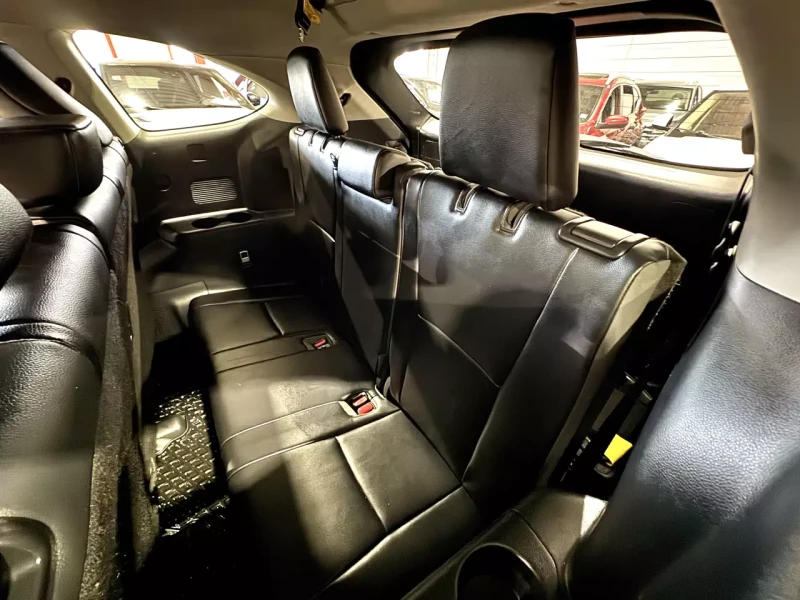 Toyota Highlander 3.5 V6 / XLE / 7 Seats / Carplay, снимка 16 - Автомобили и джипове - 52749534