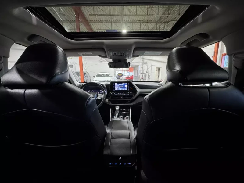 Toyota Highlander 3.5 V6 / XLE / 7 Seats / Carplay, снимка 15 - Автомобили и джипове - 52749534